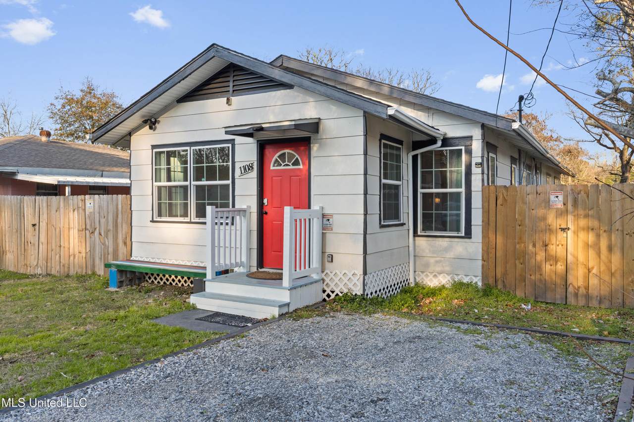 1108 Woodward Avenue - Photo 1