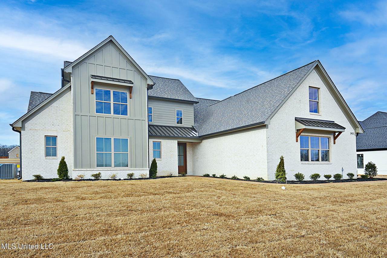 343 Camp Crossing - Photo 1