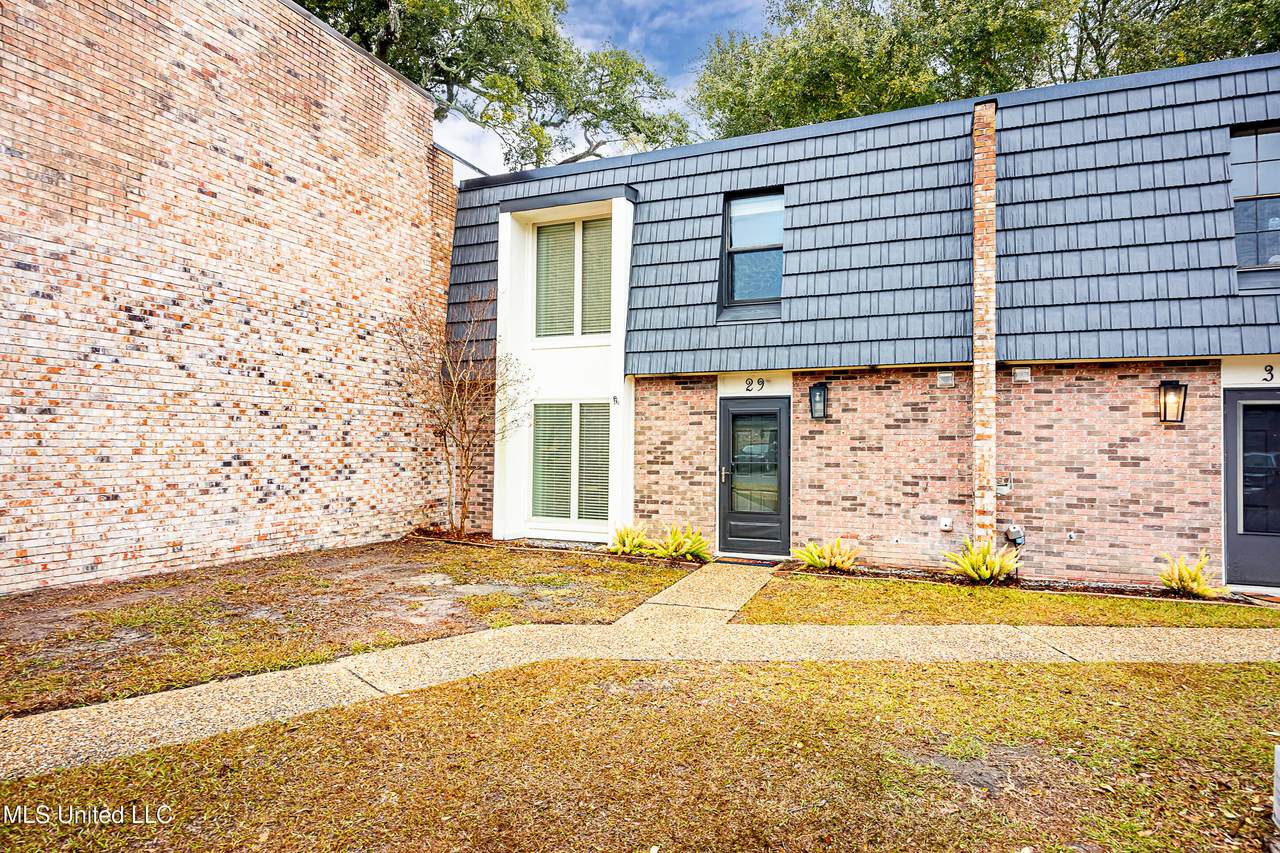 527 Front Beach Drive - Photo 1