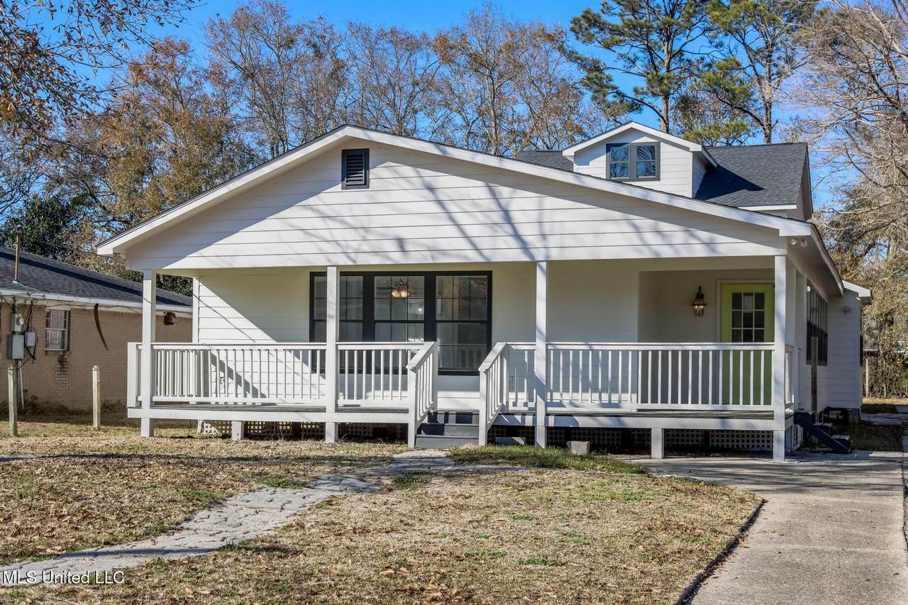 200 La Rosa Road - Photo 1