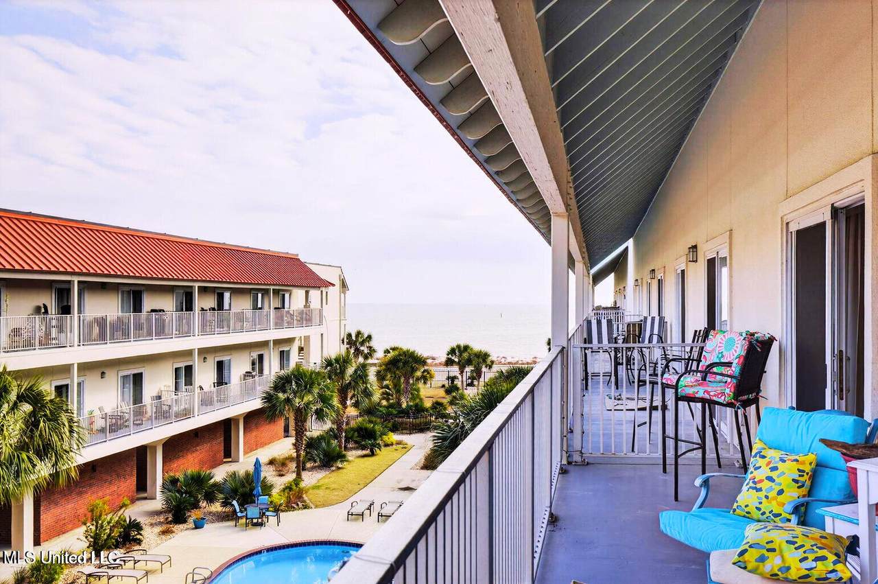 1453 Beach Boulevard - Photo 1