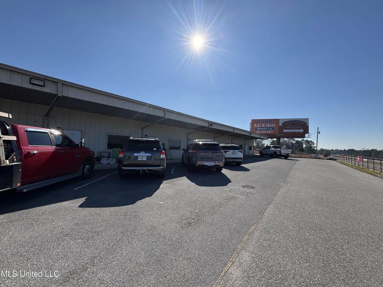 1950 Us-49 - Photo 1