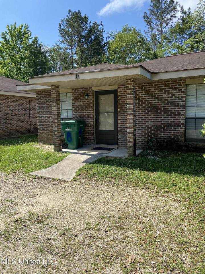 1008 Telly Road - Photo 1