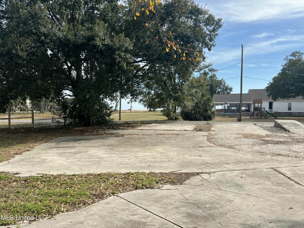 817 Martin Avenue - Photo 1