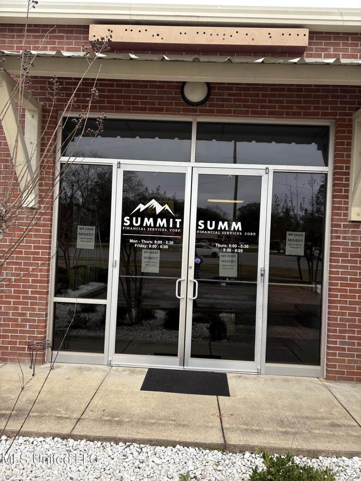 442 Winter Street - Photo 1