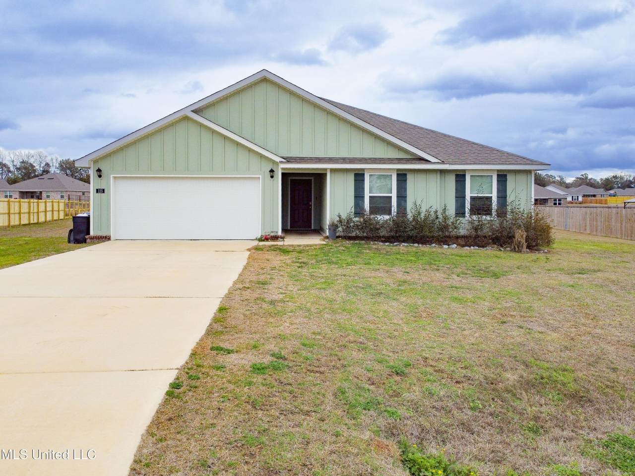 125 Mulberry Drive - Photo 1