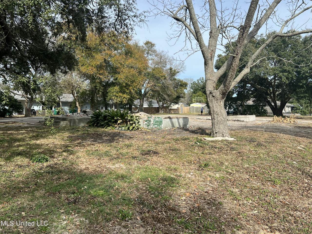 https://bt-photos.global.ssl.fastly.net/united/1280_boomver_1_4139554-2.jpg