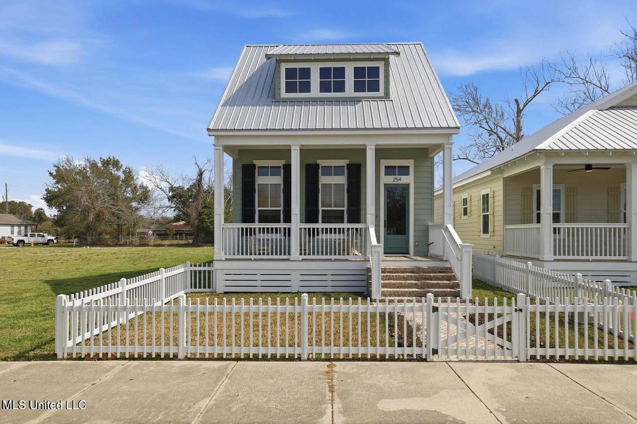 254 Caillavet Street - Photo 1