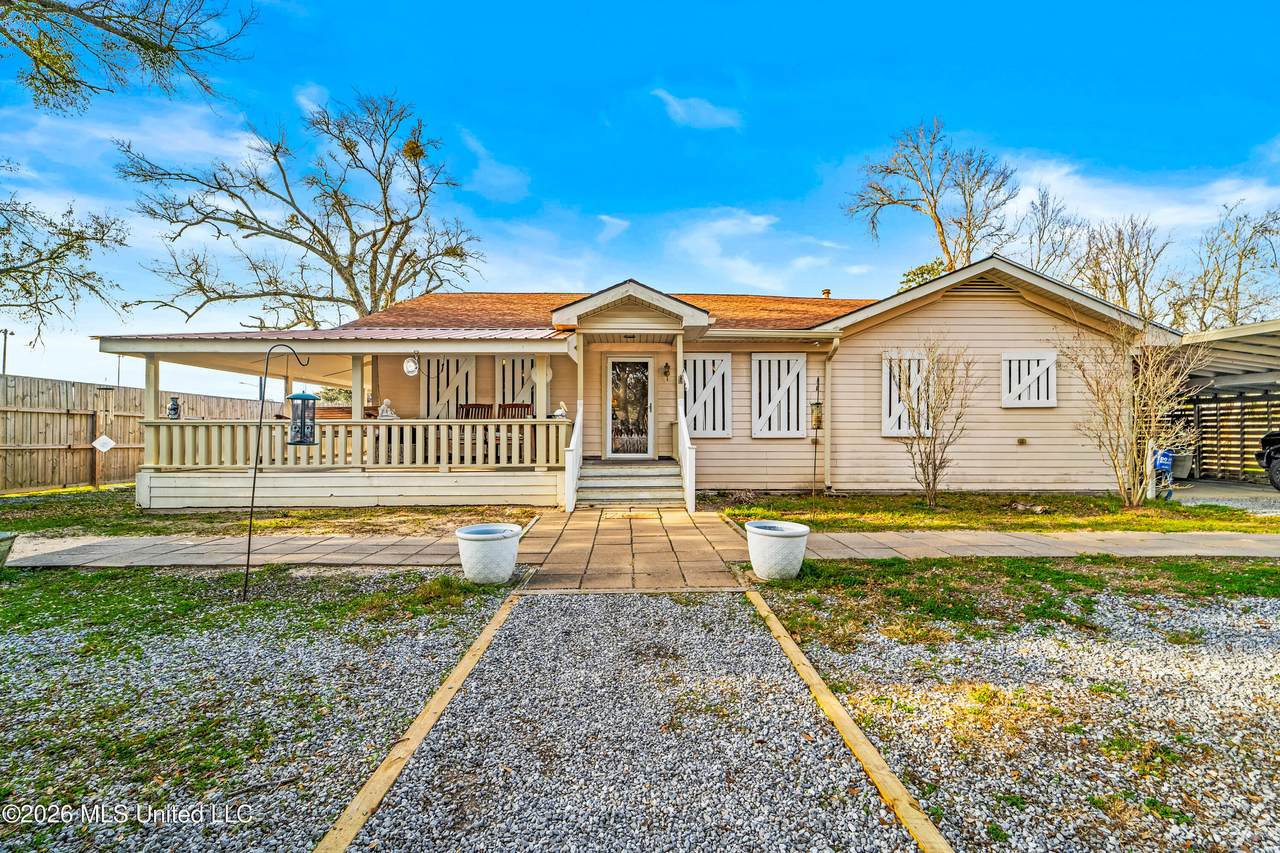 407 Second Street - Photo 1