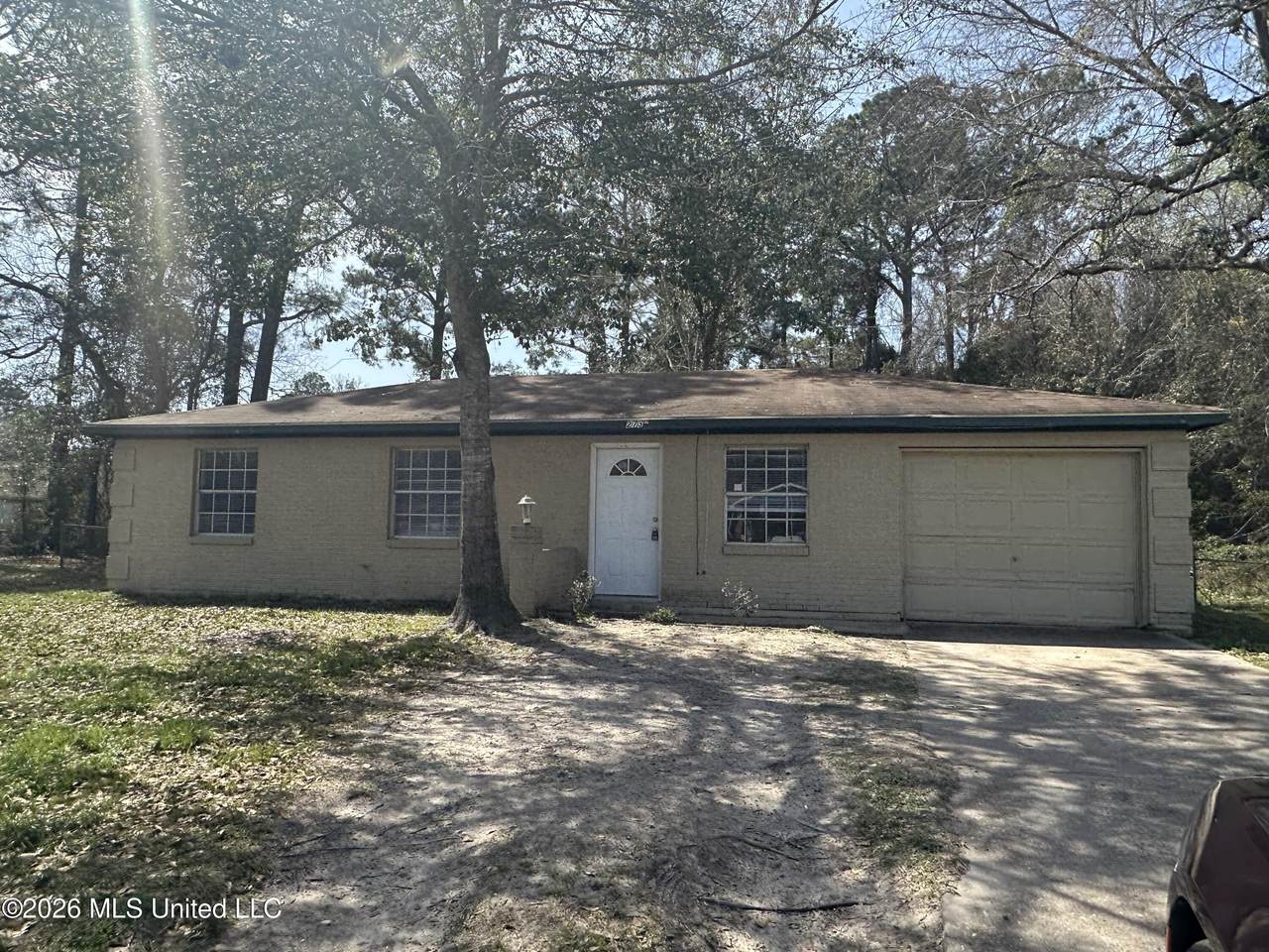 2735 Ridgeway Drive - Photo 1