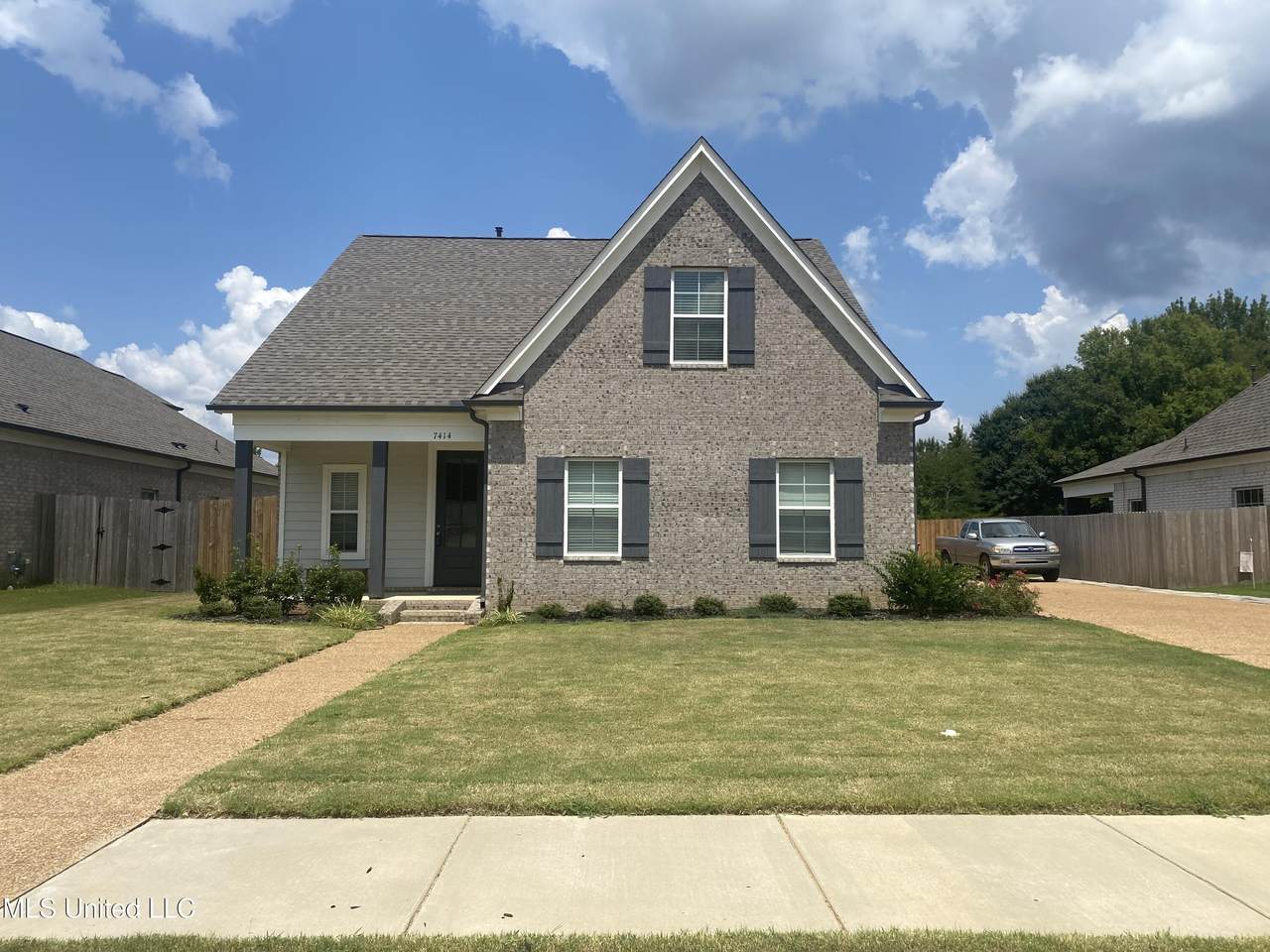 7414 Crosswinds Boulevard - Photo 1