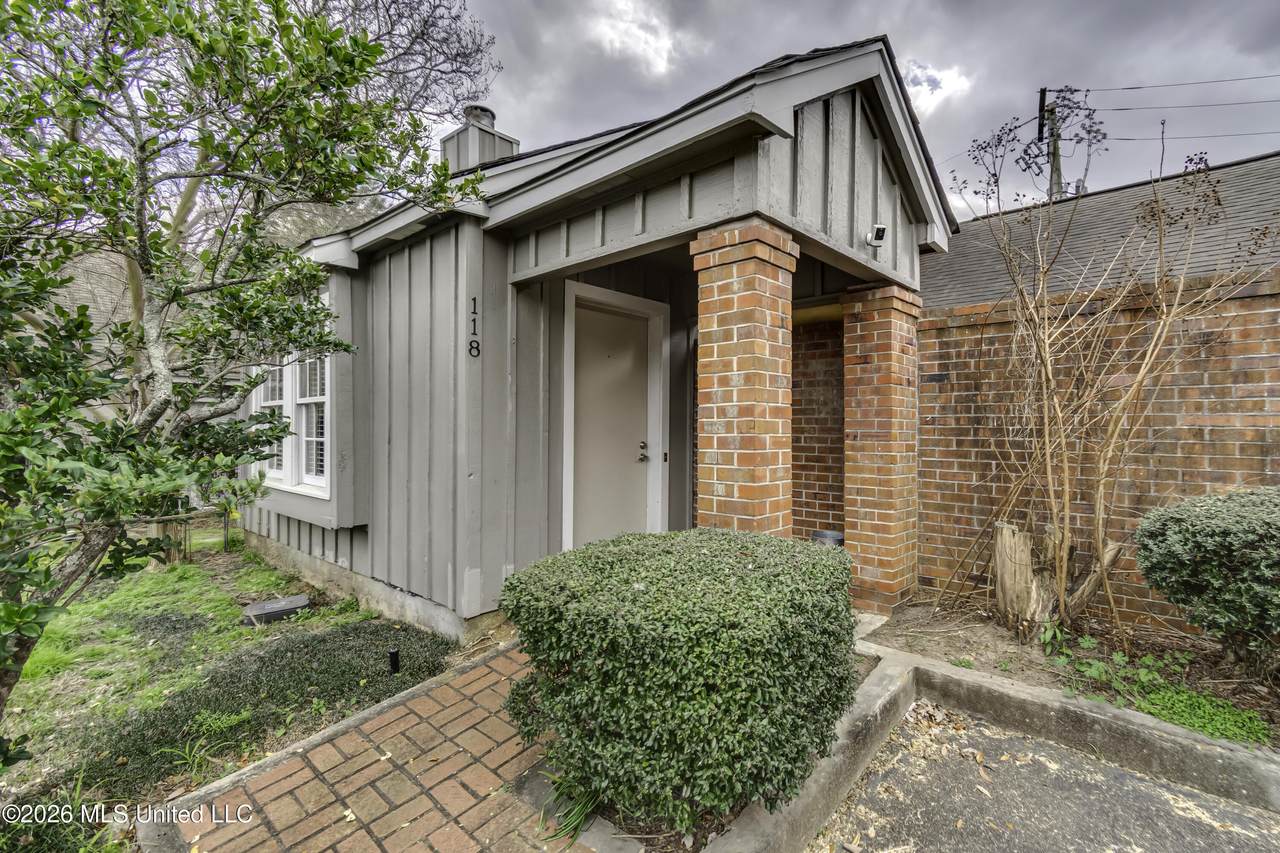 118 River Place - Photo 1