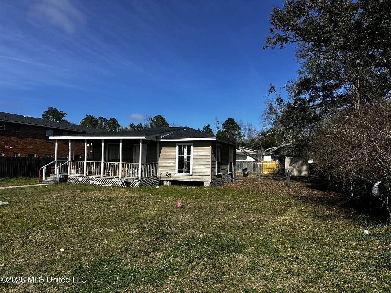 212 Lawler Avenue - Photo 1