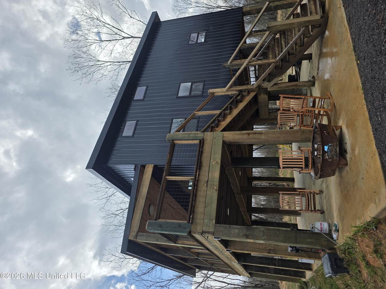 1160 Cottonwood Drive - Photo 1