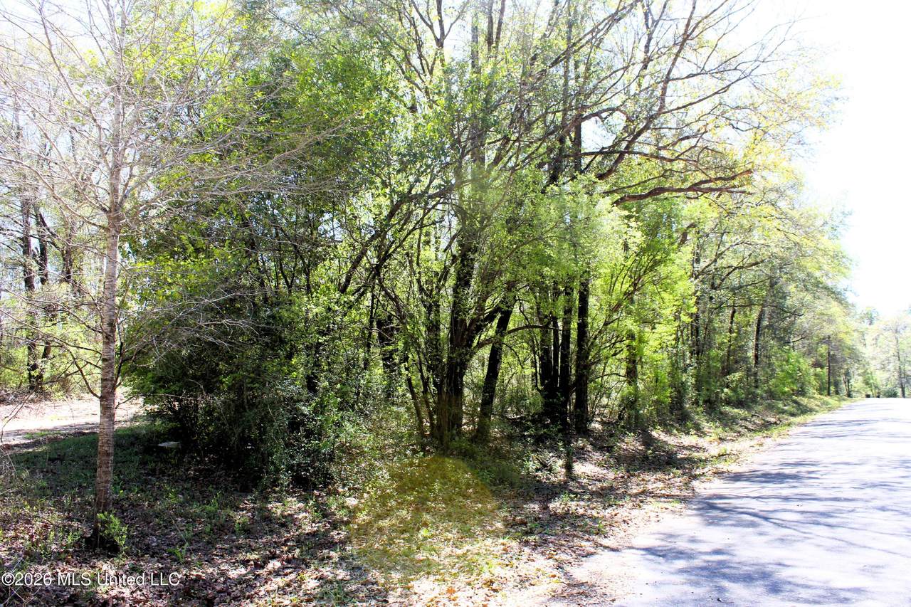 https://bt-photos.global.ssl.fastly.net/united/1280_boomver_1_4142638-2.jpg