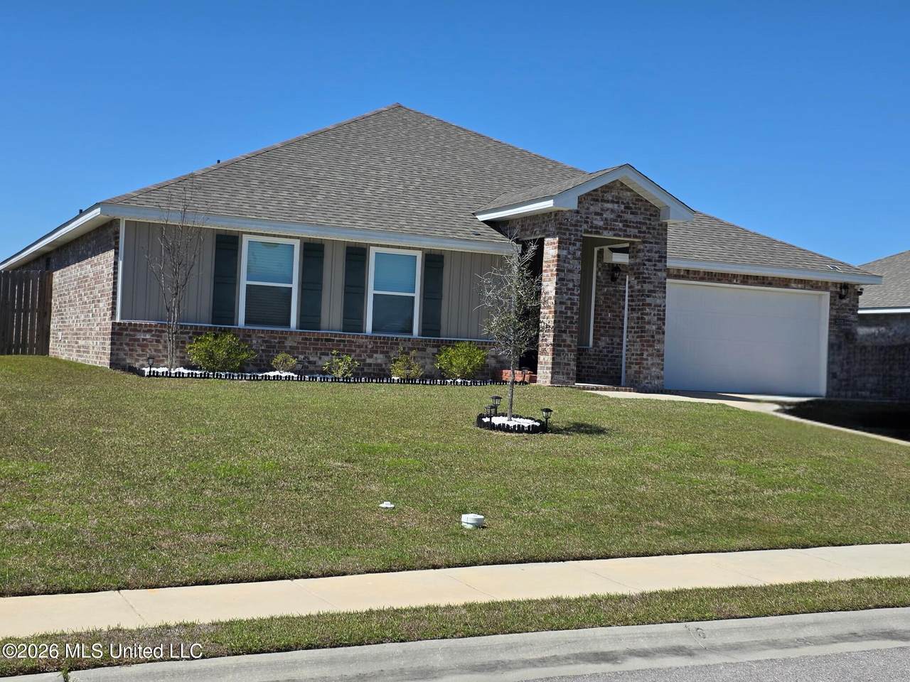 2005 Pettits Lane - Photo 1