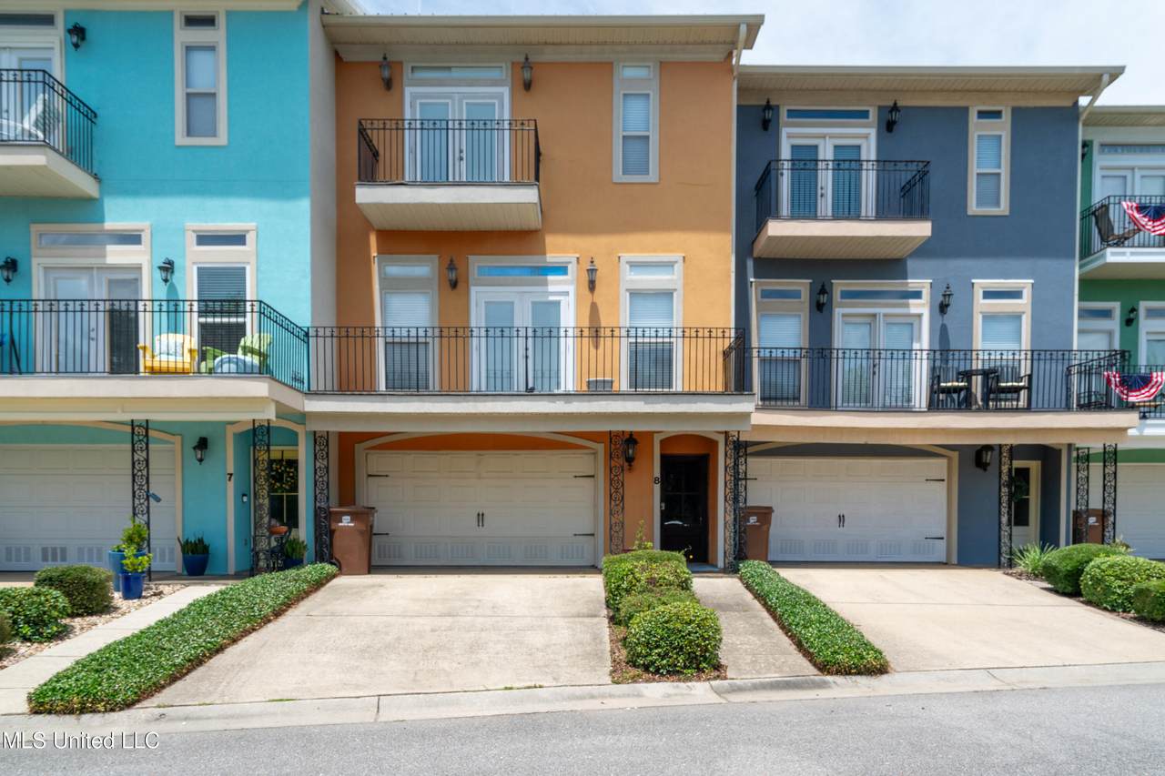 8 Oak Alley Lane - Photo 1