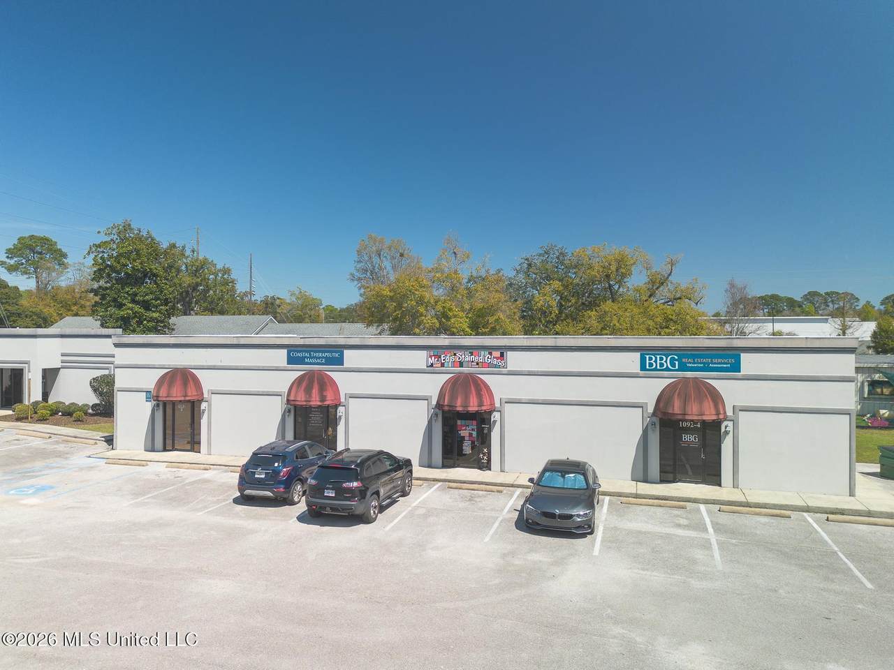 1092 Acadian Drive - Photo 1