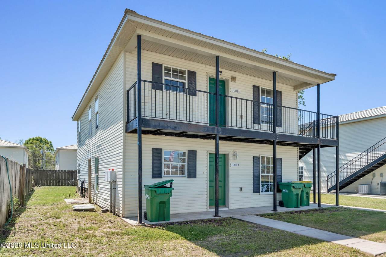 9608 Theriot Avenue - Photo 1