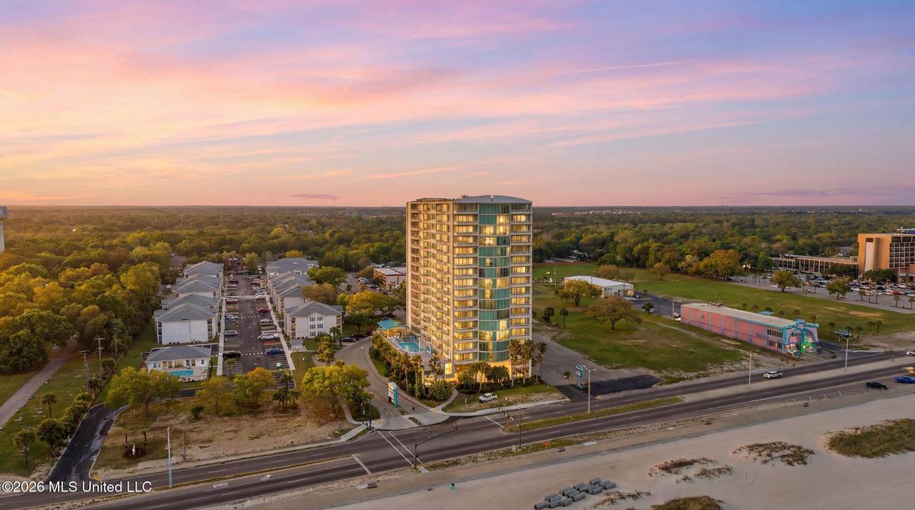 2060 Beach Boulevard - Photo 1