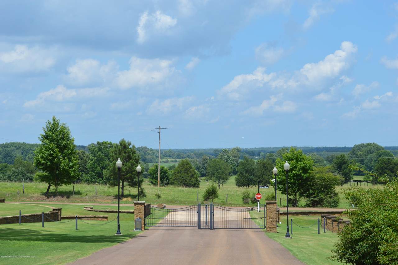 https://bt-photos.global.ssl.fastly.net/united/1280_boomver_1_4144143-2.jpg