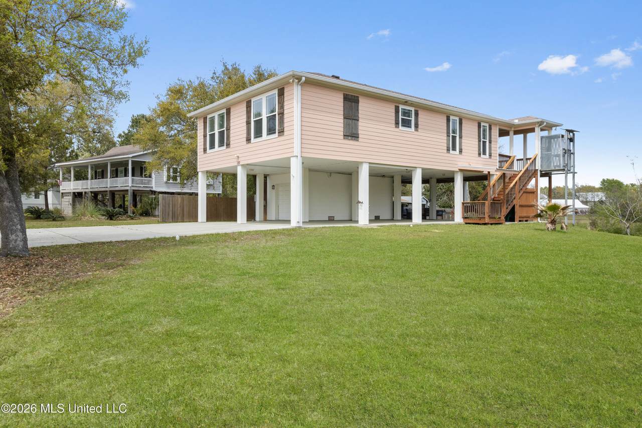 120 Mollere Drive - Photo 1
