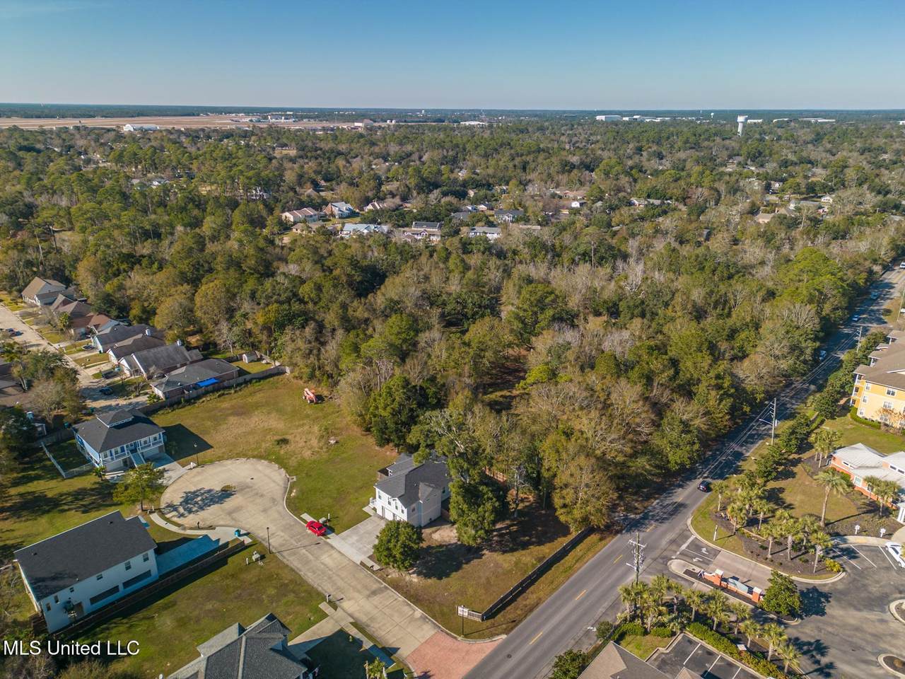 1017 Courthouse Road - Photo 1