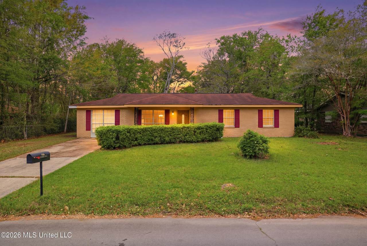 103 Forest Drive - Photo 1