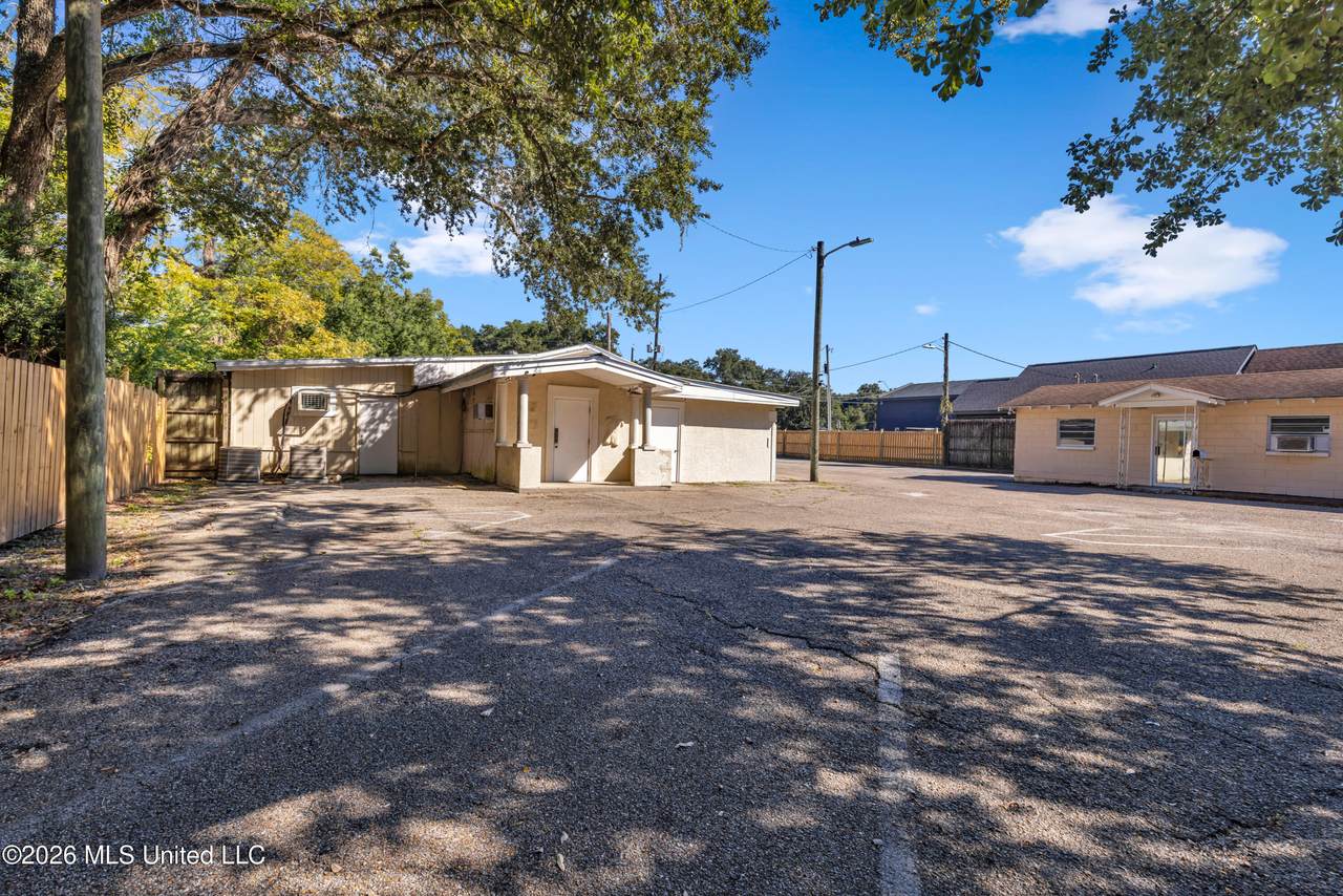 393 Tegarden Road - Photo 1