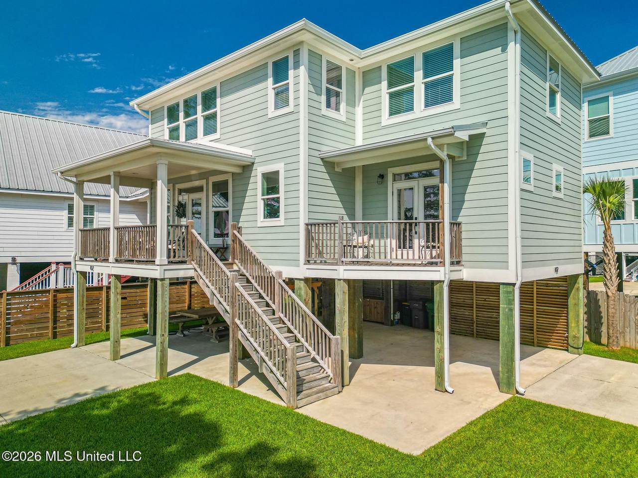 102 Winters Lane - Photo 1