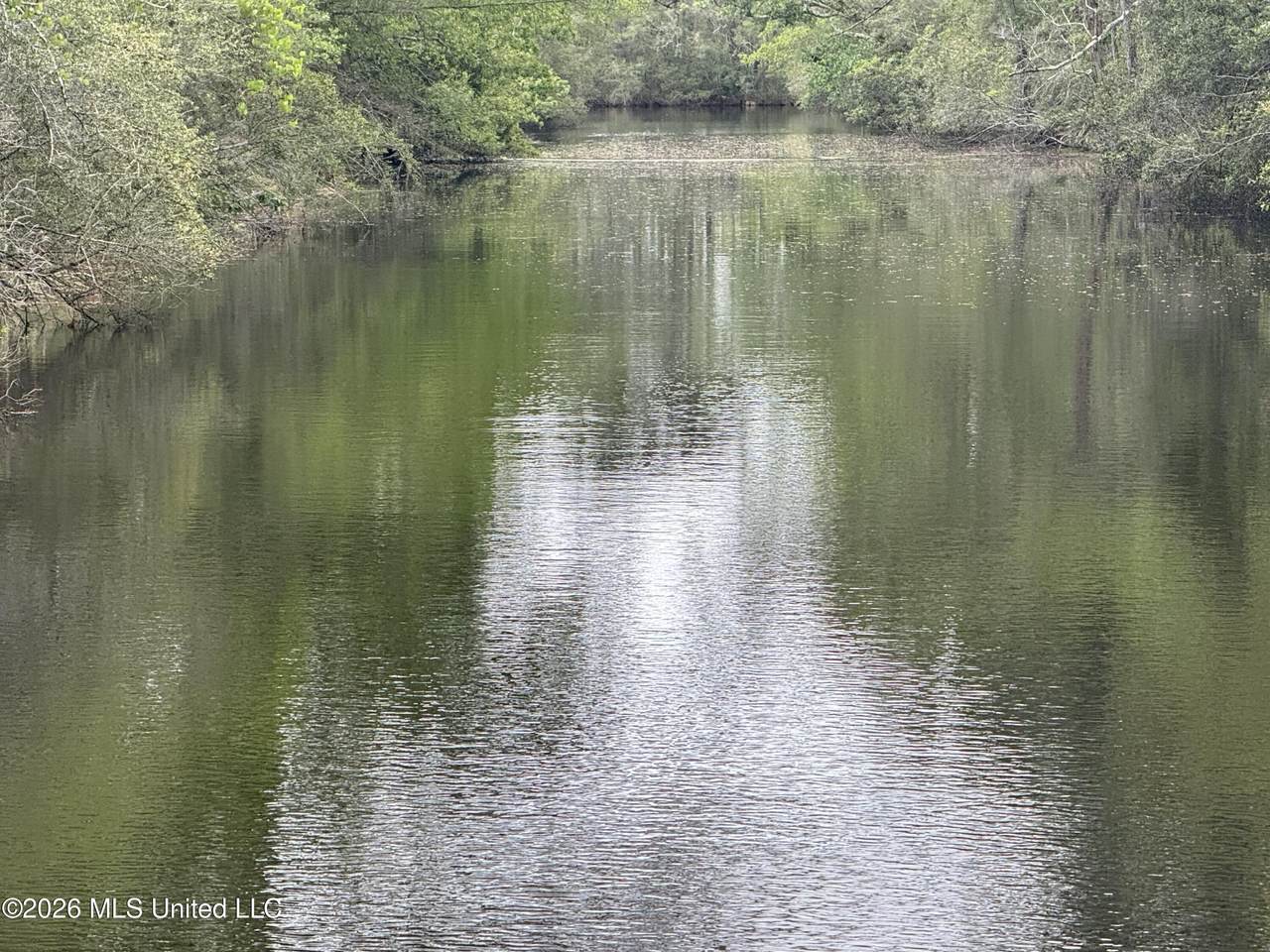 https://bt-photos.global.ssl.fastly.net/united/1280_boomver_1_4144702-2.jpg