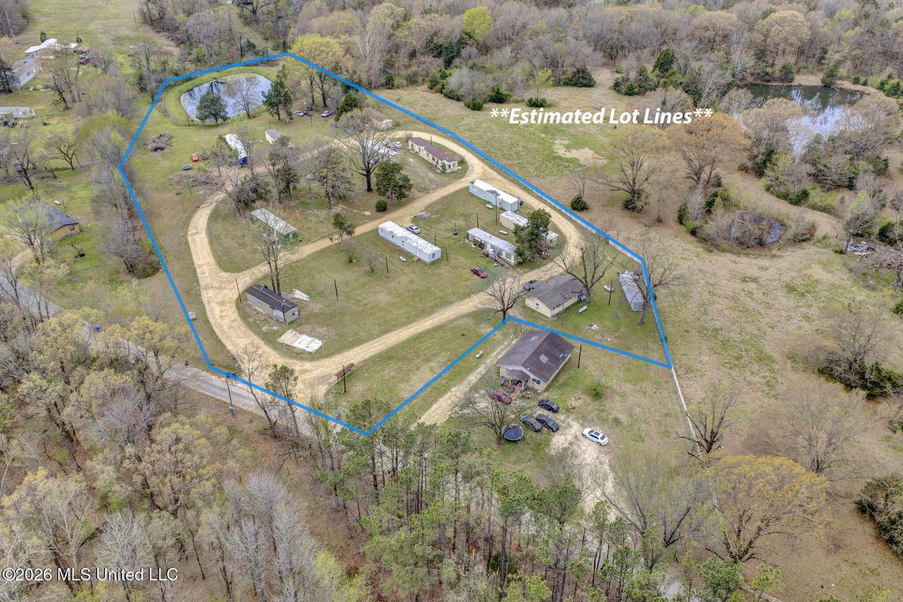 400 Red Hill Circle - Photo 1