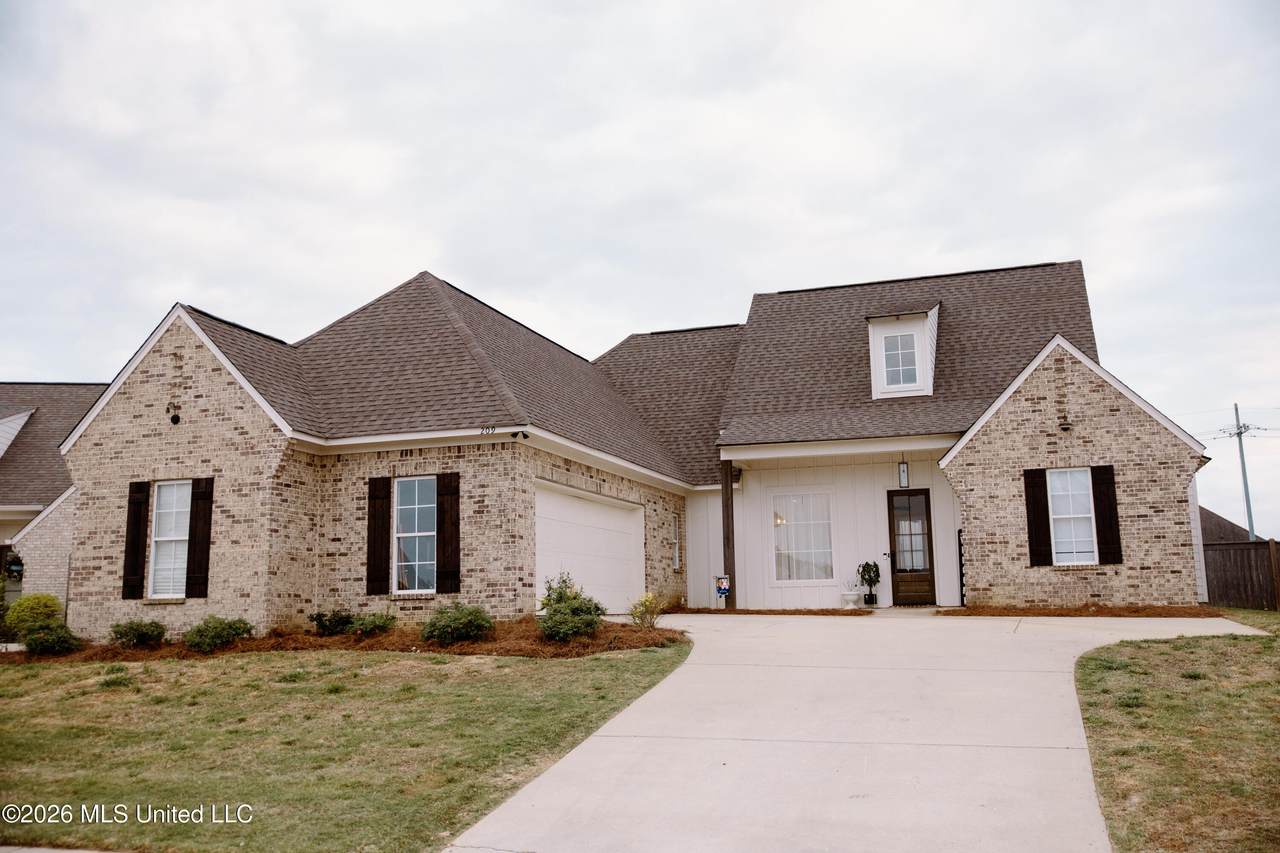 209 Ashbury Cove - Photo 1
