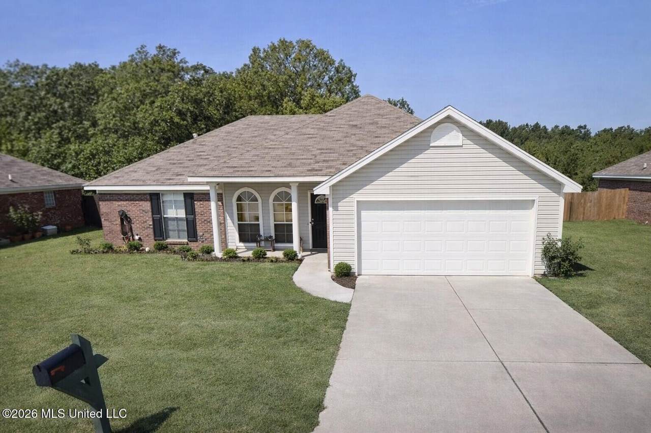 813 Whippoorwill Drive - Photo 1