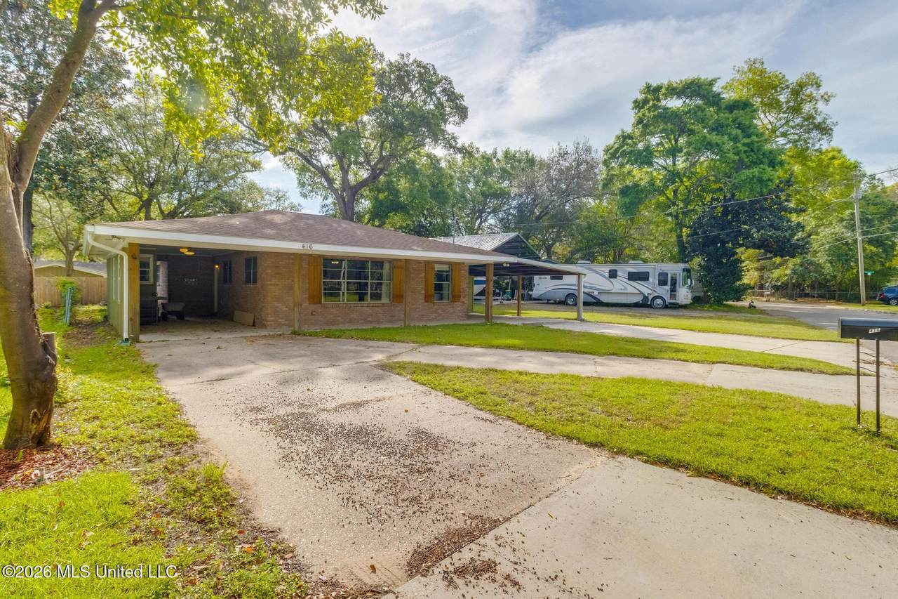 416 Beverly Drive - Photo 1