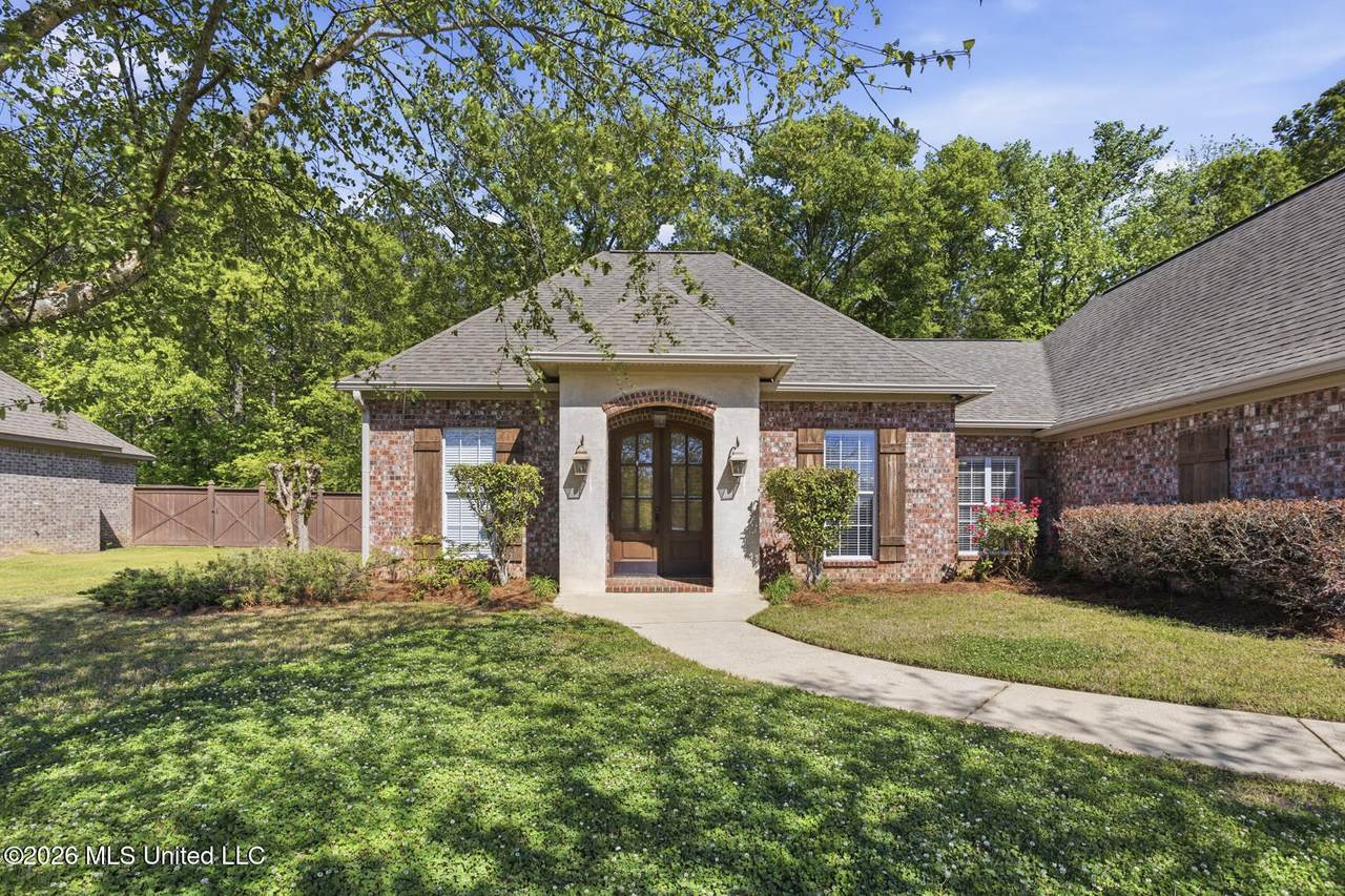 202 Belle Oak Drive - Photo 1