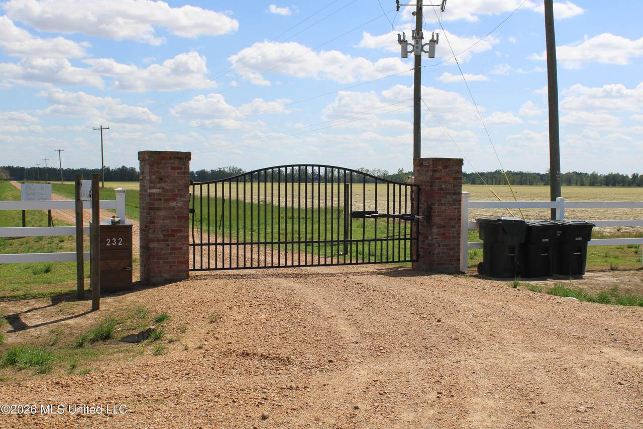 https://bt-photos.global.ssl.fastly.net/united/1280_boomver_1_4145542-2.jpg