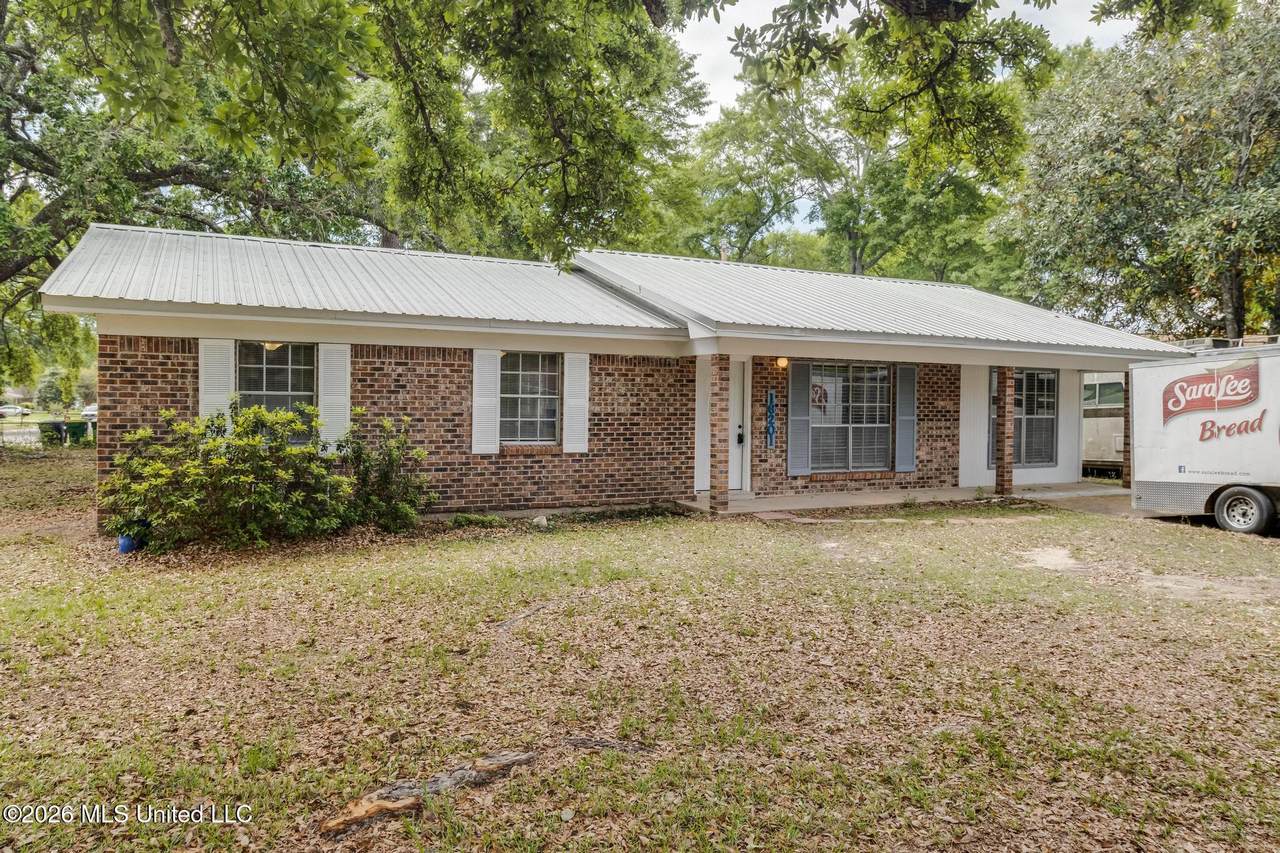 16201 Cervantes Court - Photo 1
