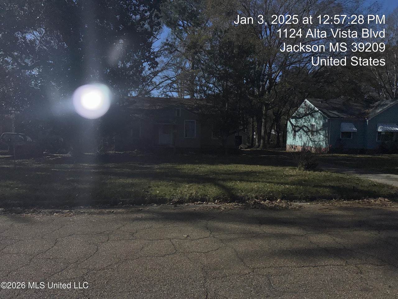 1121 Alta Vista Boulevard - Photo 1