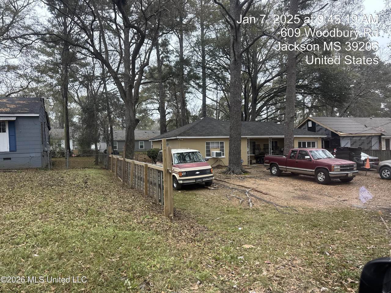 620 Woodbury Road - Photo 1
