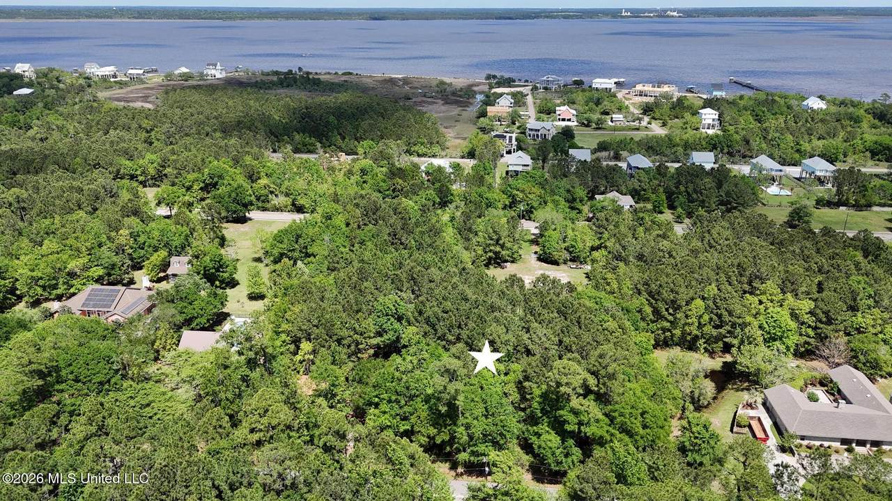 321 Julia Street - Photo 1