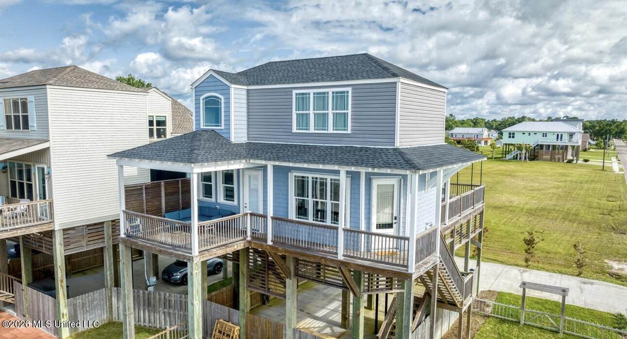 820 Beach Boulevard - Photo 1