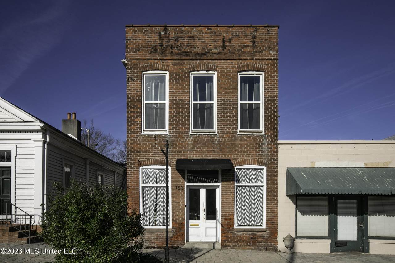 152 Memphis Street - Photo 1