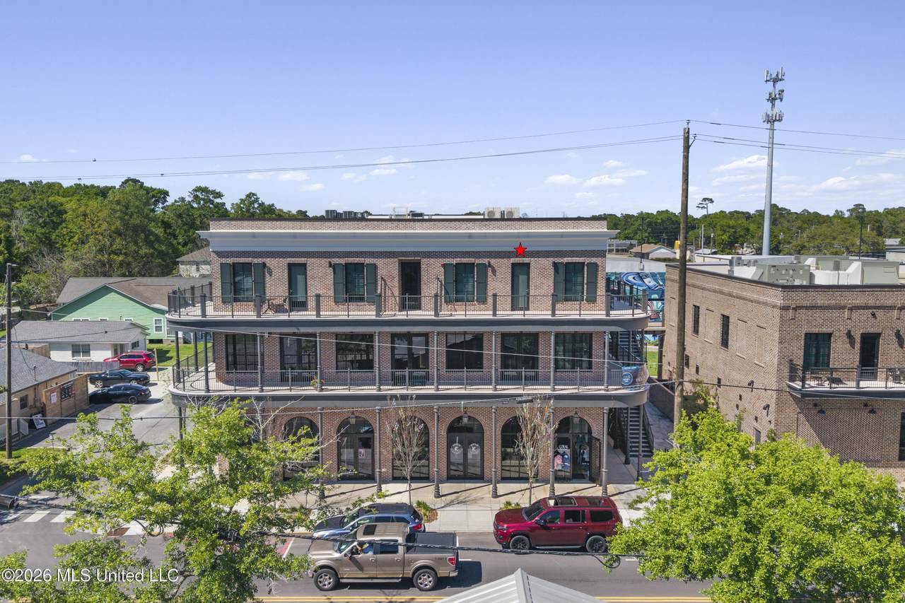 1515 Government Street - Photo 1