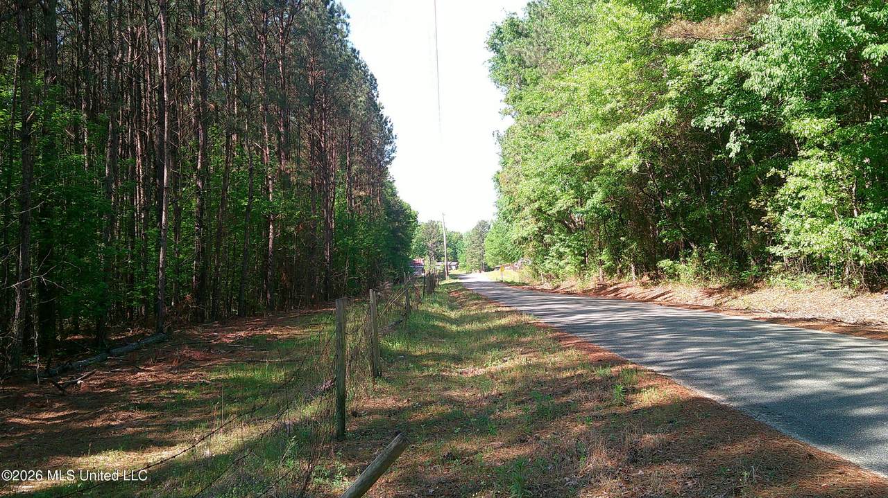 https://bt-photos.global.ssl.fastly.net/united/1280_boomver_1_4146795-2.jpg