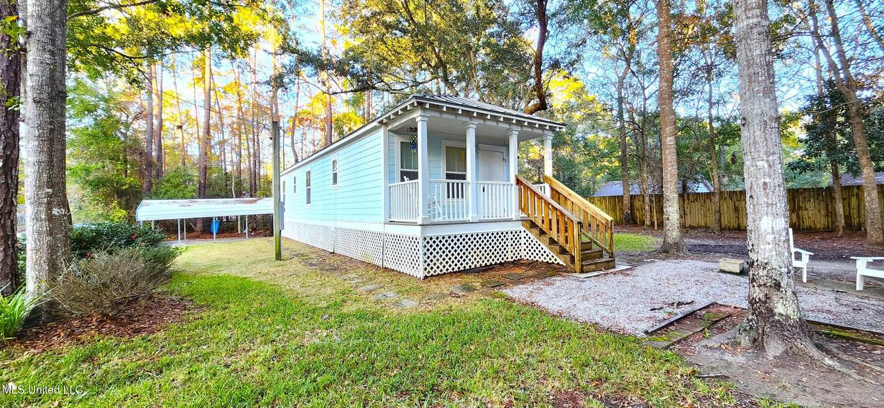 2616 15th Street - Photo 1