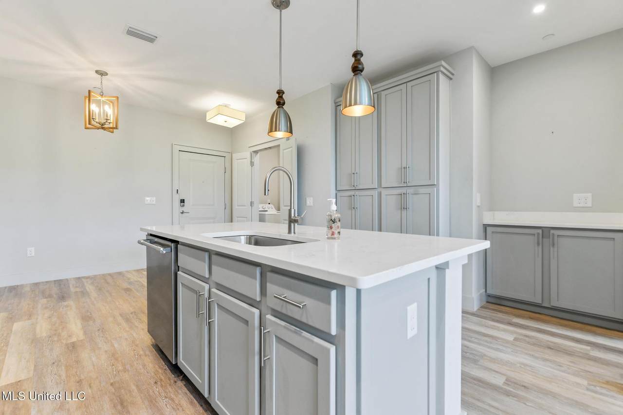 2501 Bienville Boulevard - Photo 1