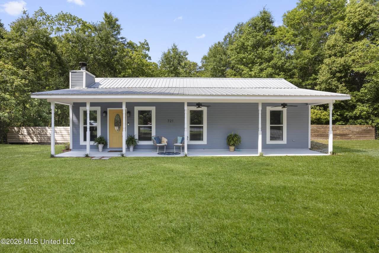 721 Nicholson Avenue - Photo 1
