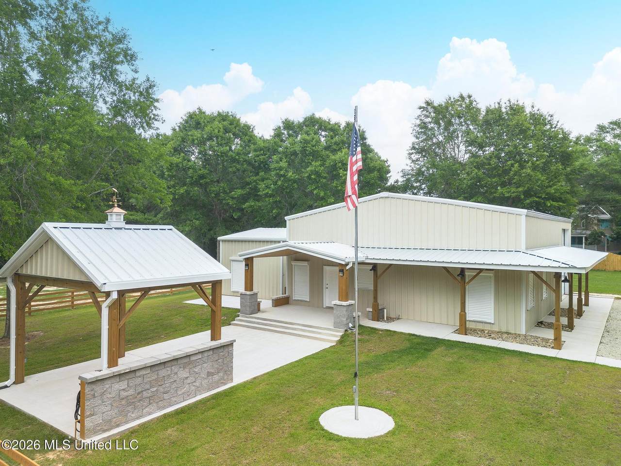 8190 Lake Cypress Drive - Photo 1