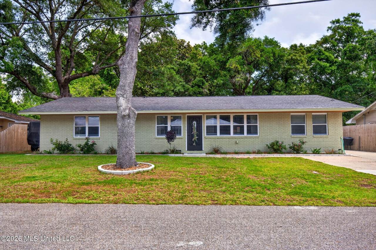 101 Olson Avenue - Photo 1
